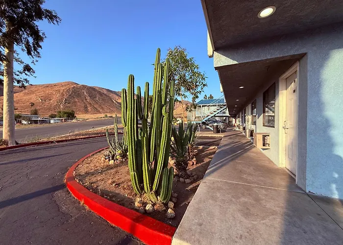 Circle Inn Hotel - Jurupa Valley Riverside 60 Fwy
