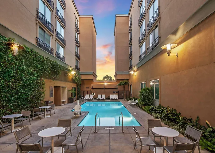 Hyatt Place Riverside Downtown
